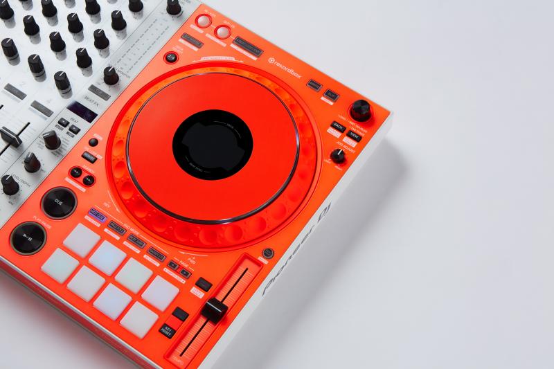  - Pioneer DJ x Off-White | Les photos de la collection SOUND ENGINEERING